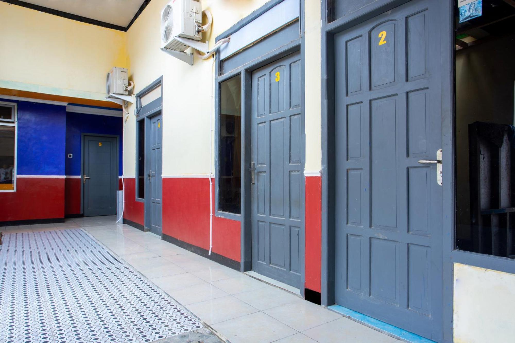 Spot On 2473 Buana Jaya Hotel Cilacap